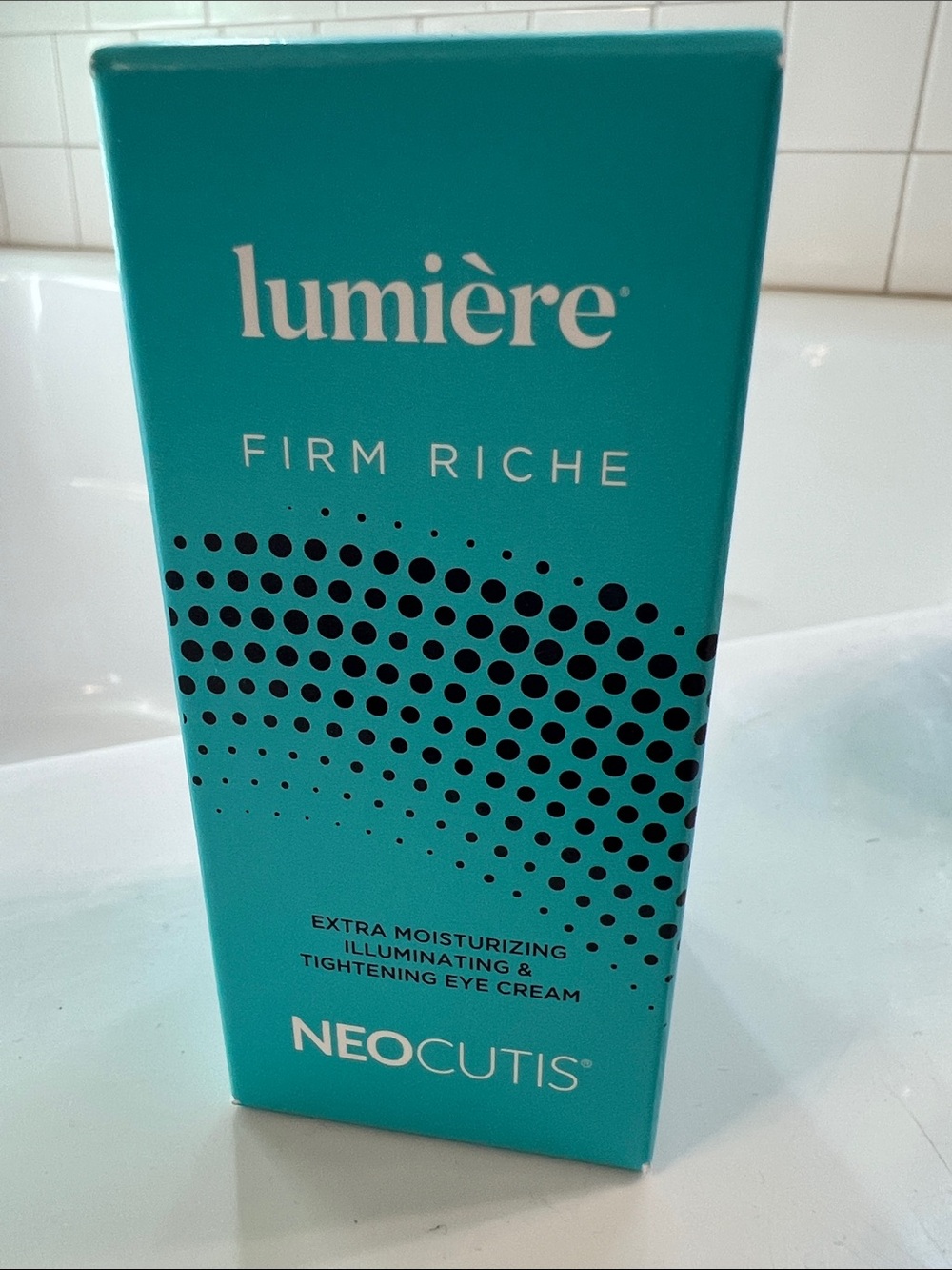 Luminere Firm Riche